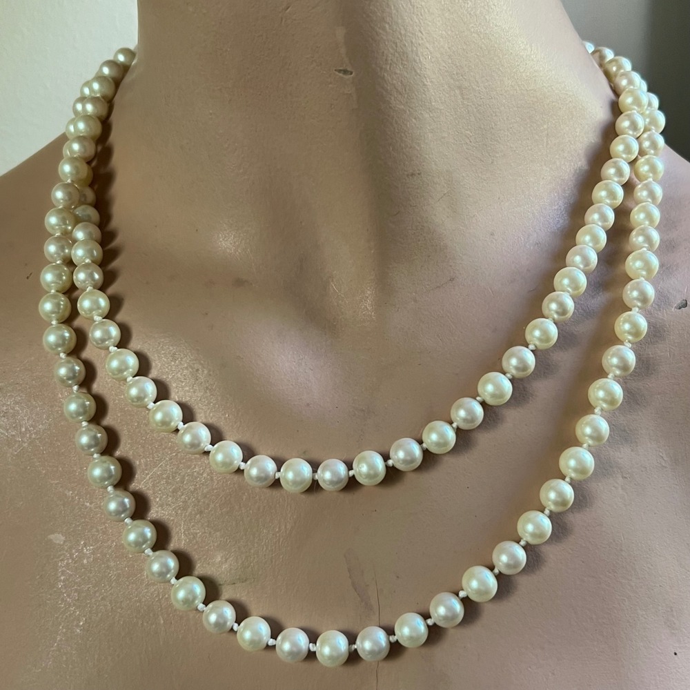 Monet Faux Pearl Necklace 46" Cream‎ Excellent